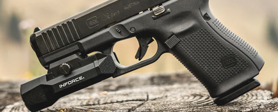 Linterna inforce en pistola